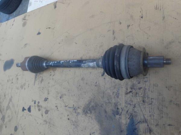 ARBRE DE TRANSMISSION AVANT GAUCHE VAG - Vue 1